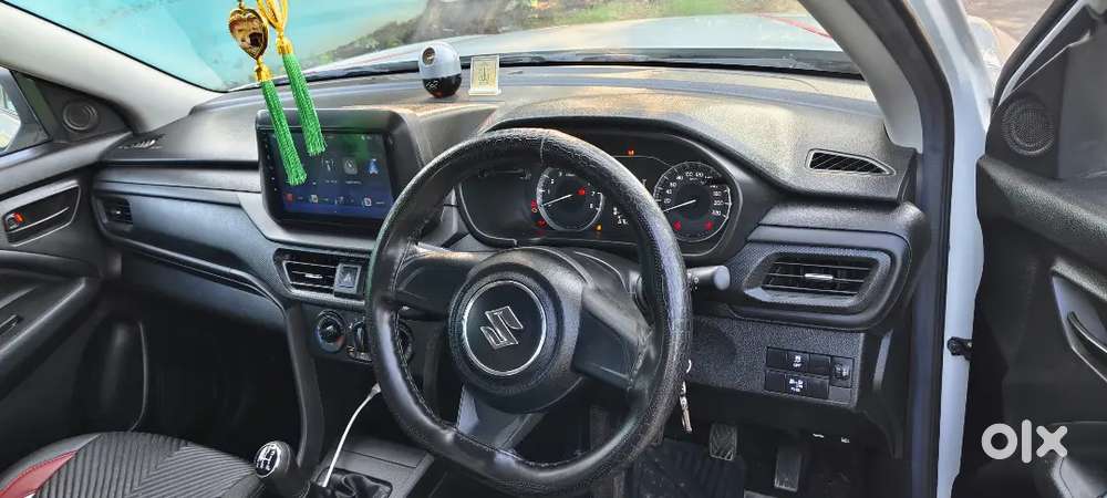 Maruti Brezza 1.5 Lxi 2025