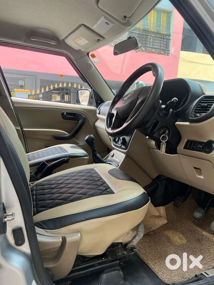 Mahindra Tuv 300 T4 Plus, 2018, Diesel