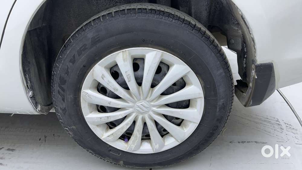 Maruti Suzuki Swift Dzire Vxi Optional, 2016, Petrol