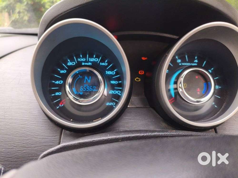Mahindra Xuv500 W10 2wd, 2016