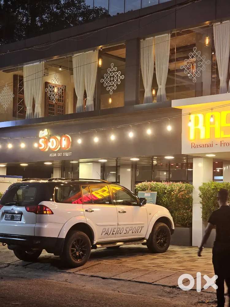 Mitsubishi Pajero Sport 2013 4*4 Manual