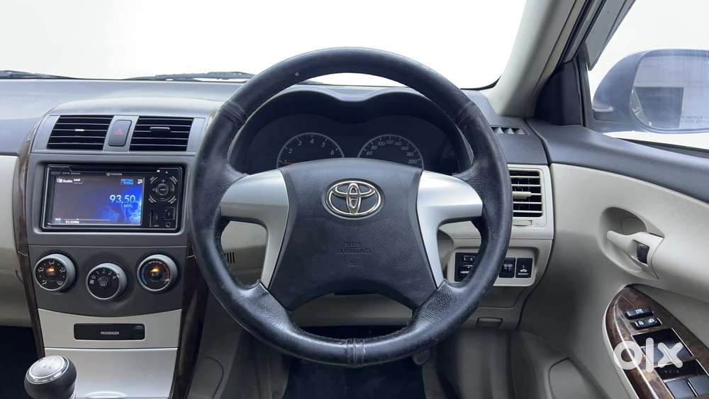 Toyota Corolla Altis 1.8 J, 2013, Petrol