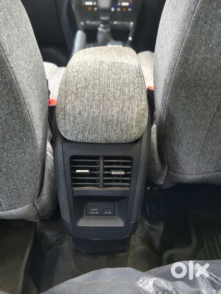 Tata Curvv Pure Plus S 1.2 Revotron Petrol 6mt, 2025, Petrol