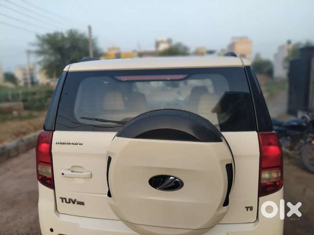 Mahindra Tuv 300 2016 Diesel Well Maintained,