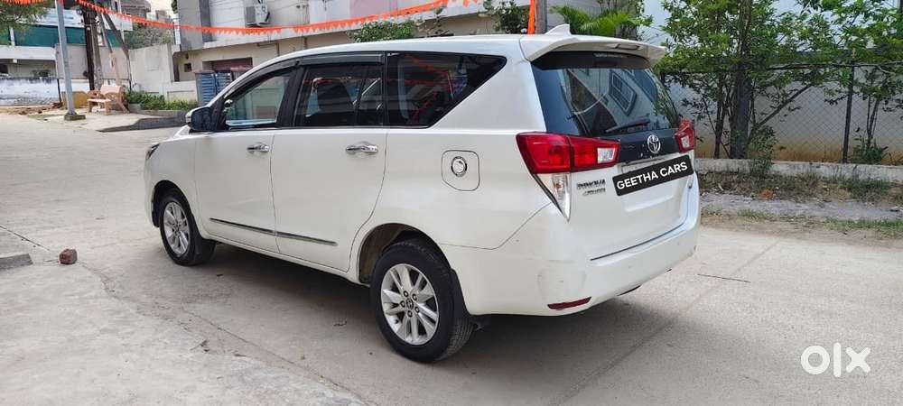Toyota Innova Crysta 2.4 V 7 Str, 2016, Diesel
