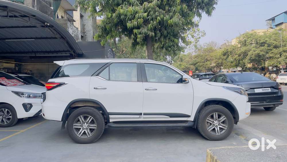 Toyota Fortuner [2021-ongoing] 2.8 2wd Diesel At, 2022, Diesel