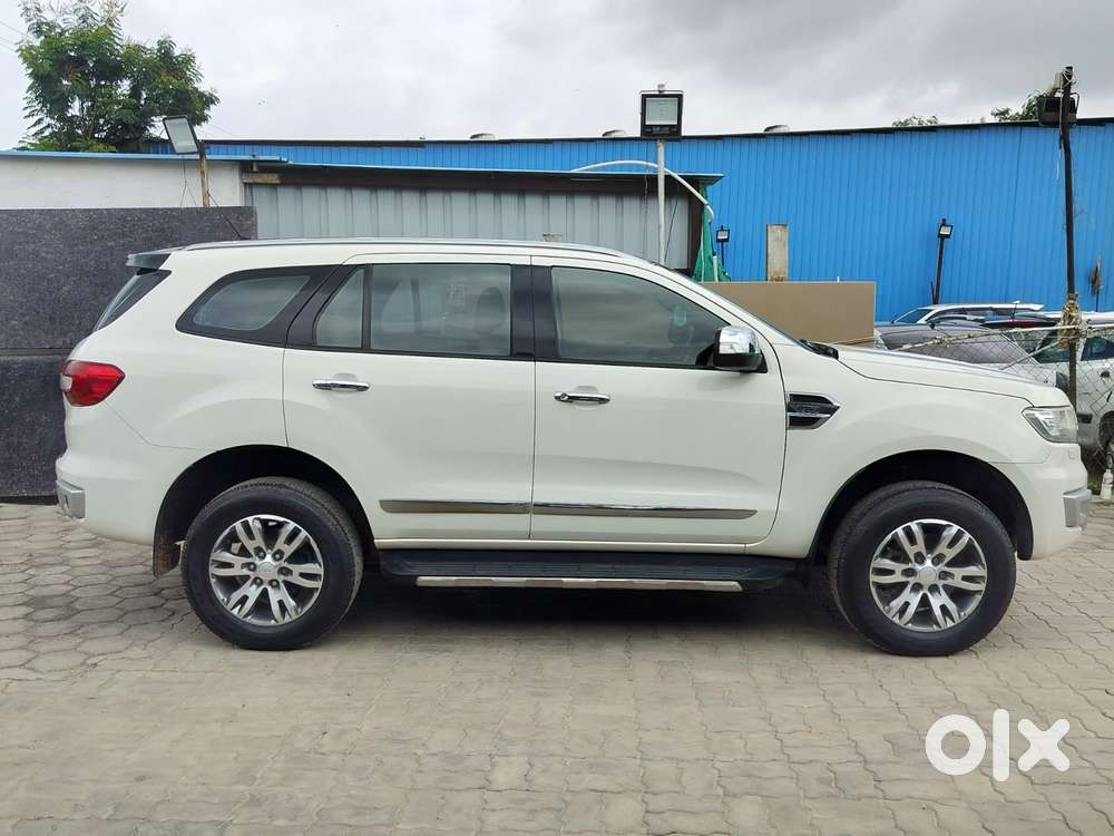 Ford Endeavour 2.2 Titanium At 4x2, 2016, Diesel