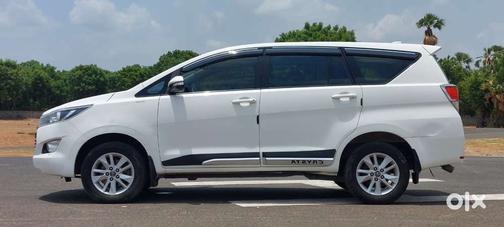 Toyota Innova Crysta 2.8 Gx At 8 Seater, 2017, Diesel