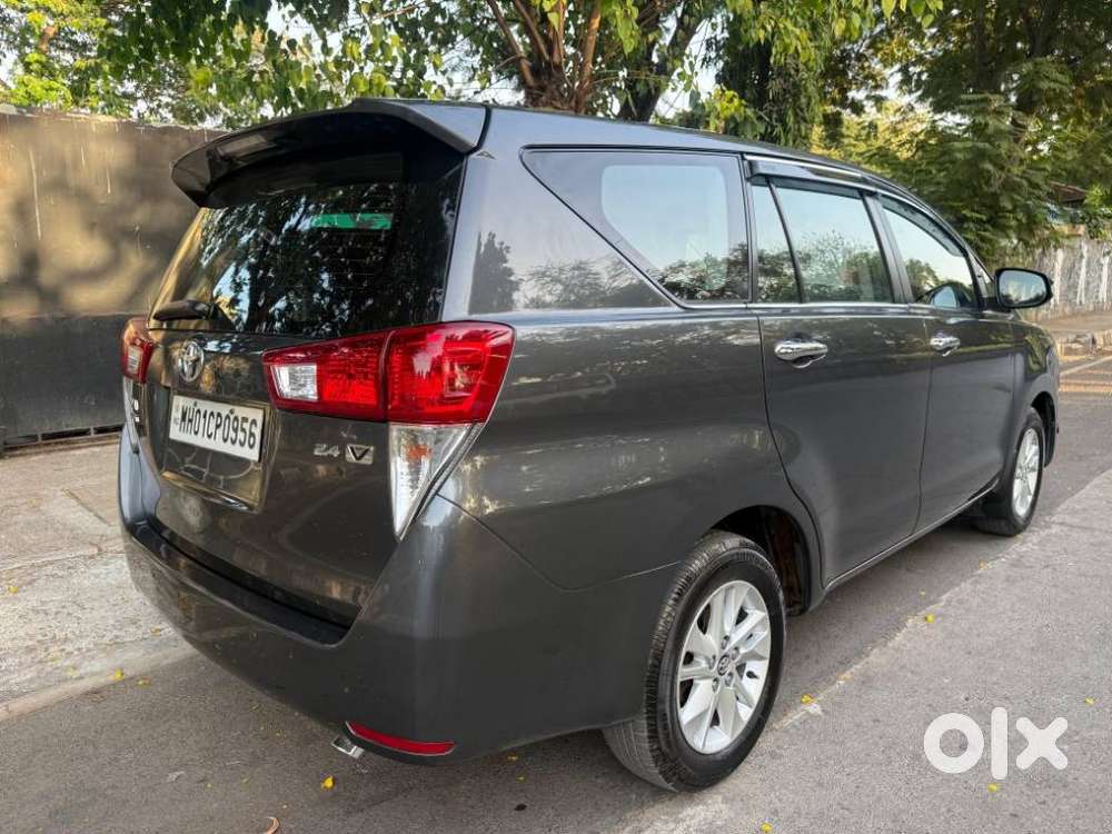 Toyota Innova Crysta 2.4 V 8 Str, 2017, Diesel