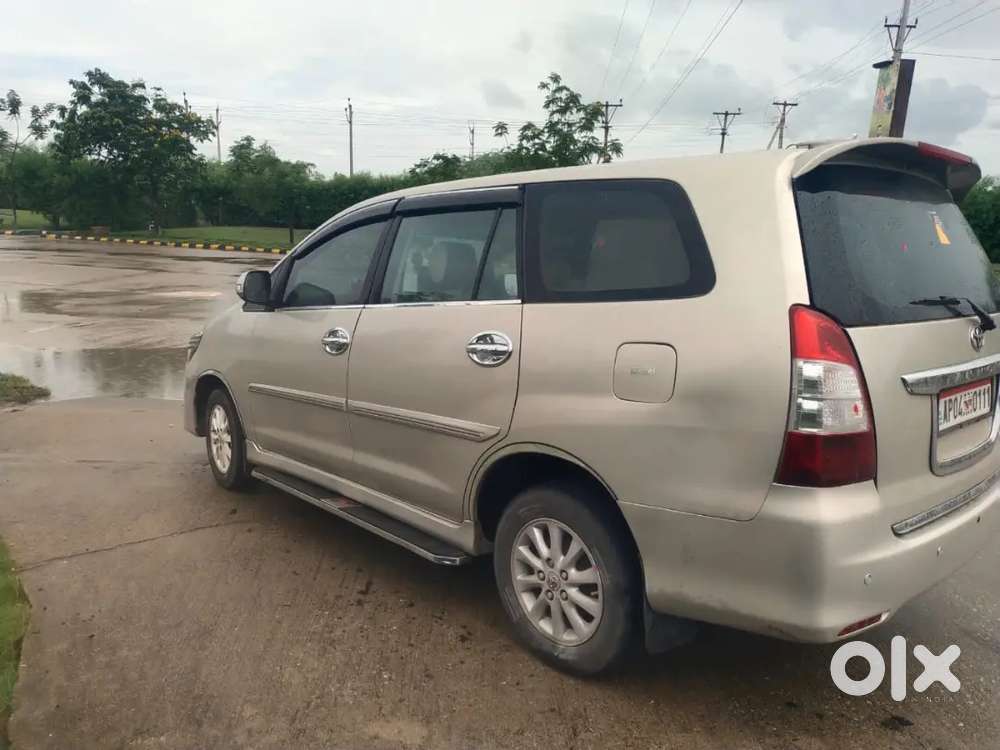 Toyota Innova 2012 Diesel 179000 Km Driven