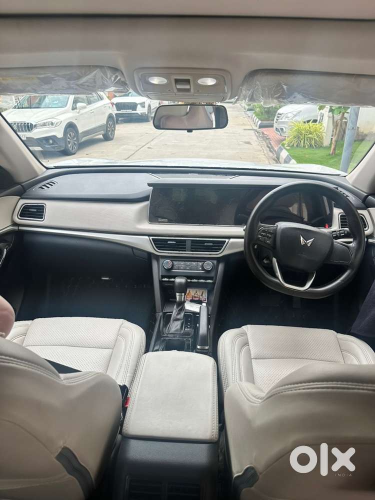 Mahindra Xuv700 Diesel 2022  Automatic