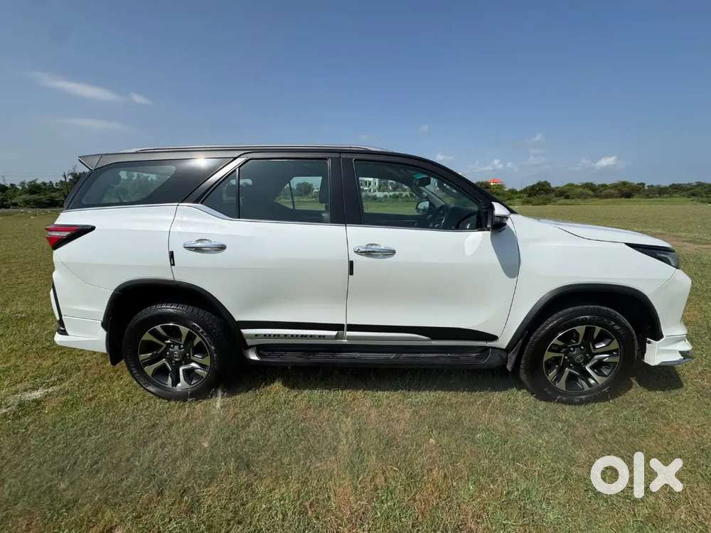 Toyota Fortuner Legender Plus