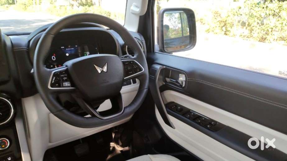 Mahindra Thar Roxx Ax7l Rwd At, 2025, Petrol