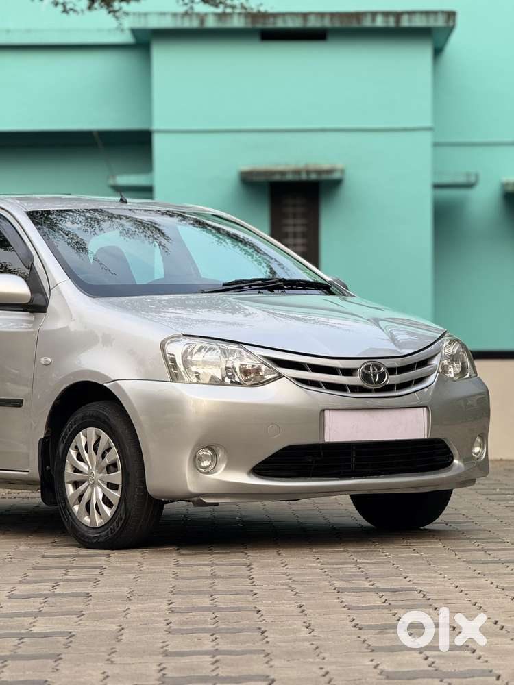Toyota Etios Liva 2013-2014 G, 2013, Petrol
