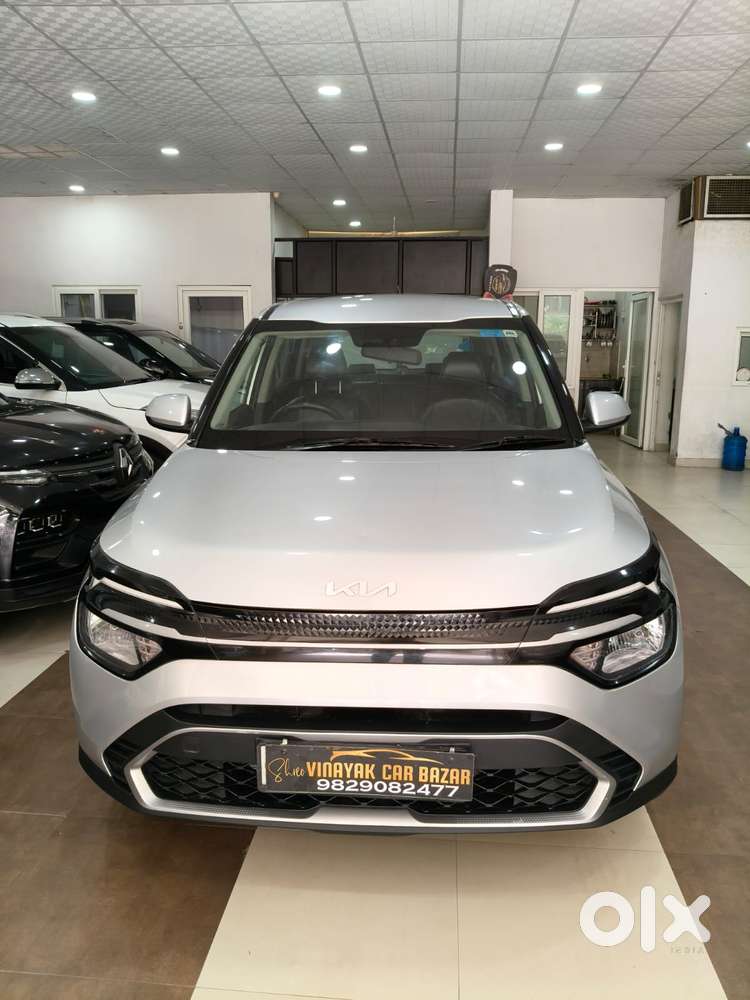 Kia Carens G 1.5 6mt Premium (o) 7-seater, 2023, Petrol
