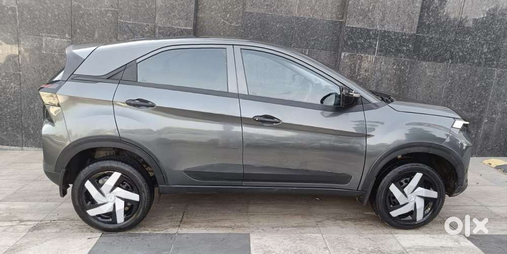 Tata Nexon Smart Plus1.2 Revotron Petrol 5 Mt, 2025, Petrol