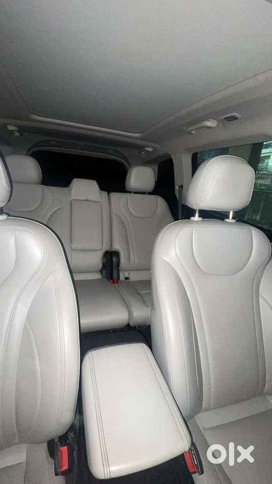 Mahindra Xuv700 Ax7l 2024 Diesel Well Maintained