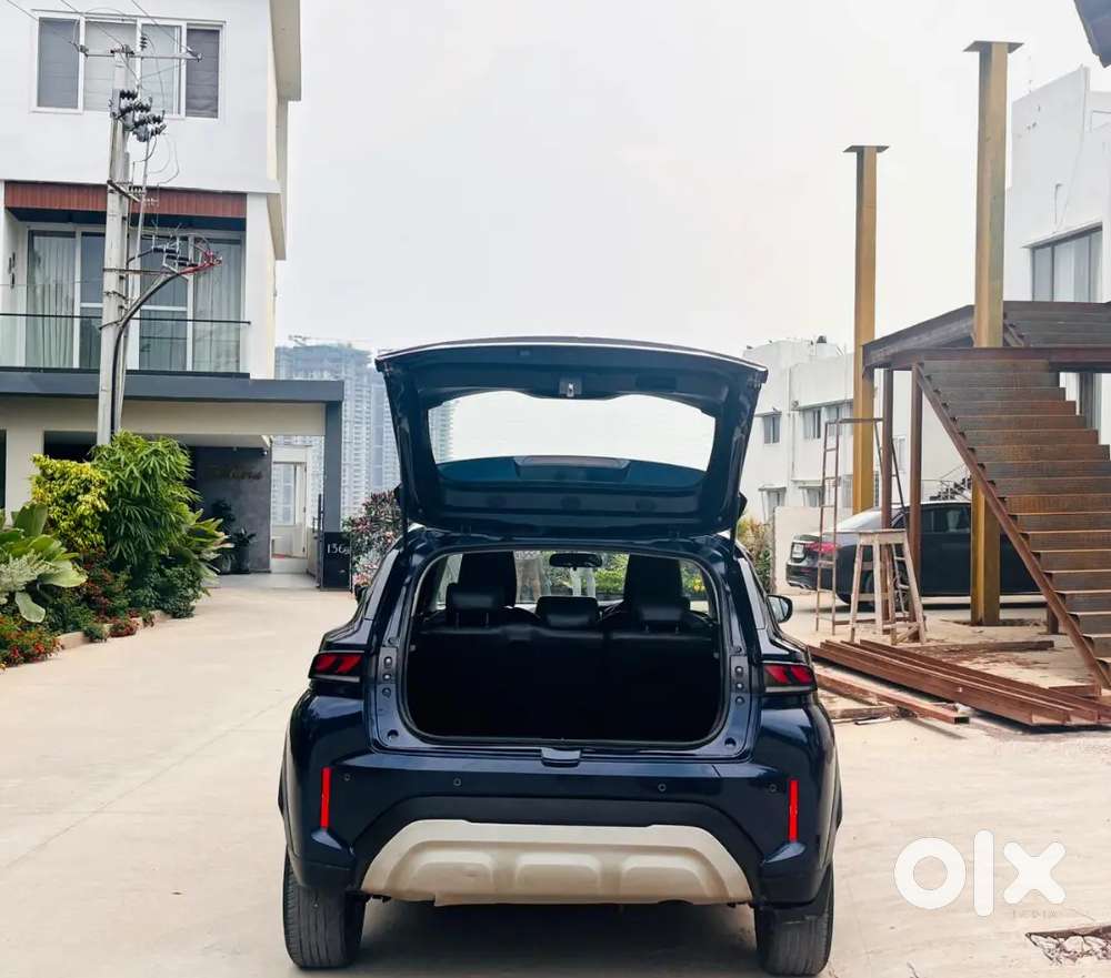 Maruti Suzuki Nexa Fronx Detla Plus Family Vehicle