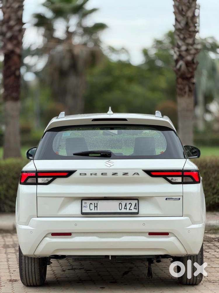 Maruti Suzuki Vitara Brezza 1.5 Zxi At, 2022, Petrol