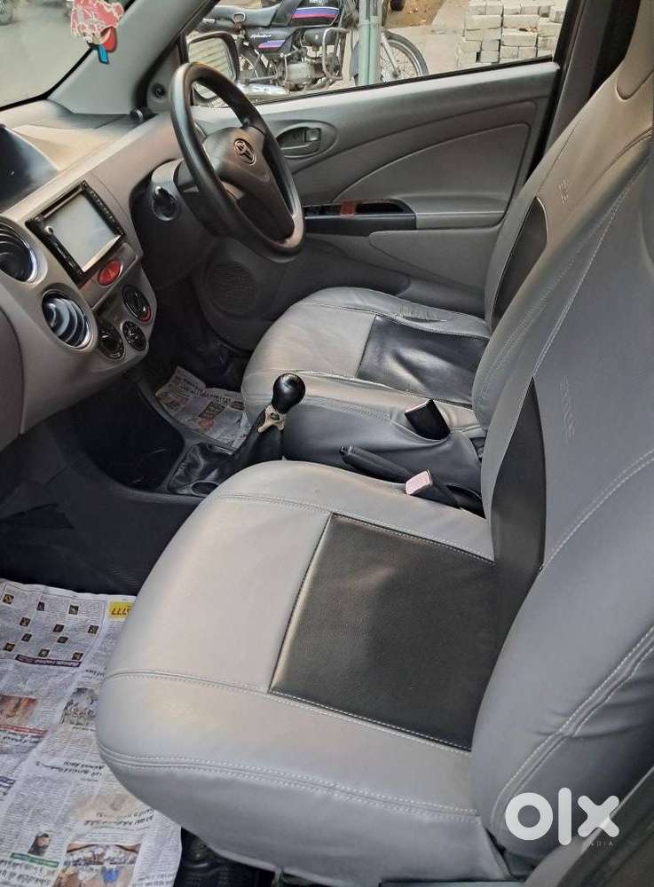 Toyota Etios 2010-2012 G Safety, 2011, Petrol