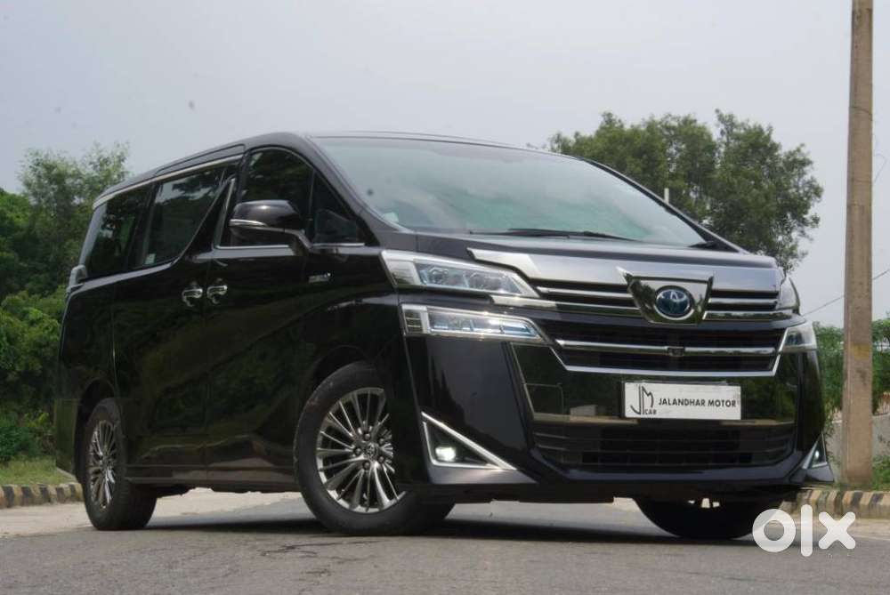 Toyota Vellfire 2.5 Executive Lounge, 2021, Petrol