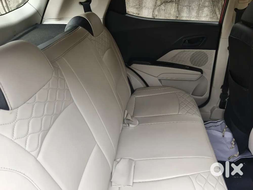 Mahindra Xuv300 (2023)