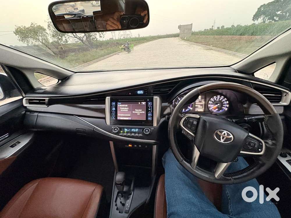 Toyota Innova Crysta 2016 Diesel 190000 Km Driven