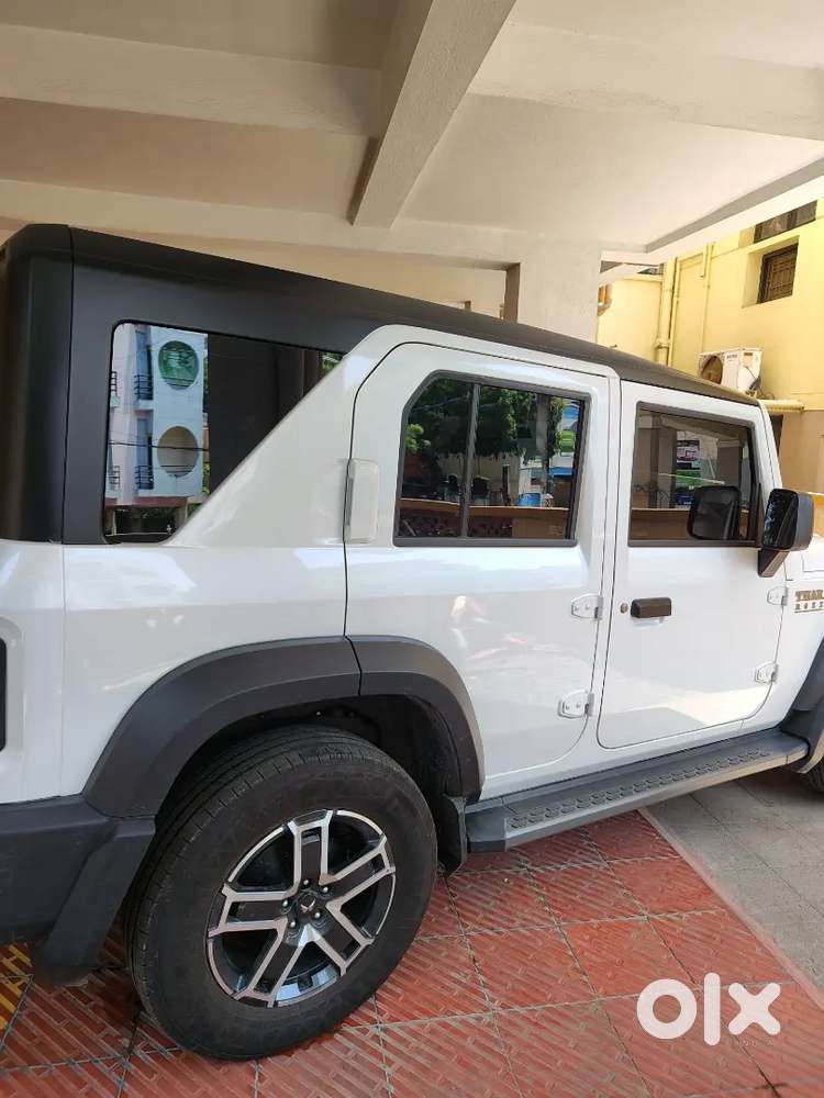 2026 Mahindra Thar Roxx Mx5 Diesel Manual 2wd 5700km White