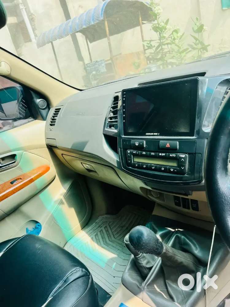 Toyota Fortuner Diesel 2011 Manual 4x4