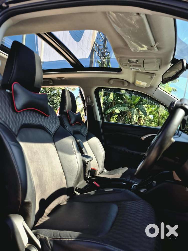 Maruti Suzuki Grand Vitara 1.5 Alpha Plus Intelligent Hybrid Ecvt, 2..