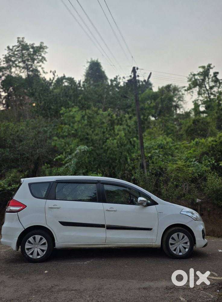 Maruti Suzuki Ertiga Vxi Shvs, 2017, Petrol