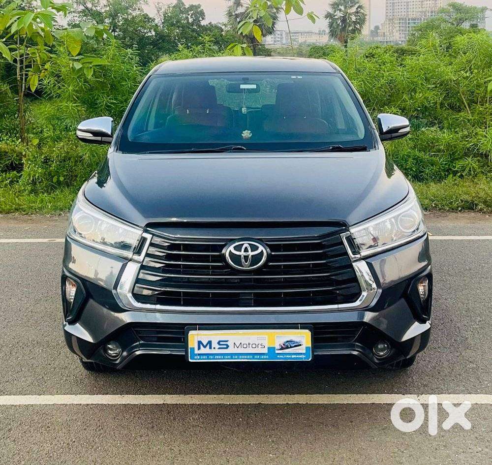 Toyota Innova Crysta 2.8z Automatic, 2017, Diesel