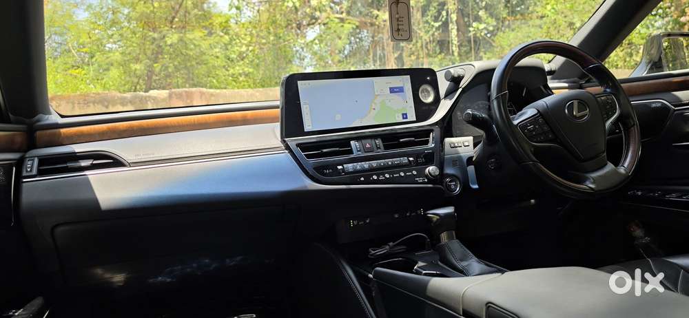 Lexus Es 300h Luxury, 2022, Cng & Hybrids