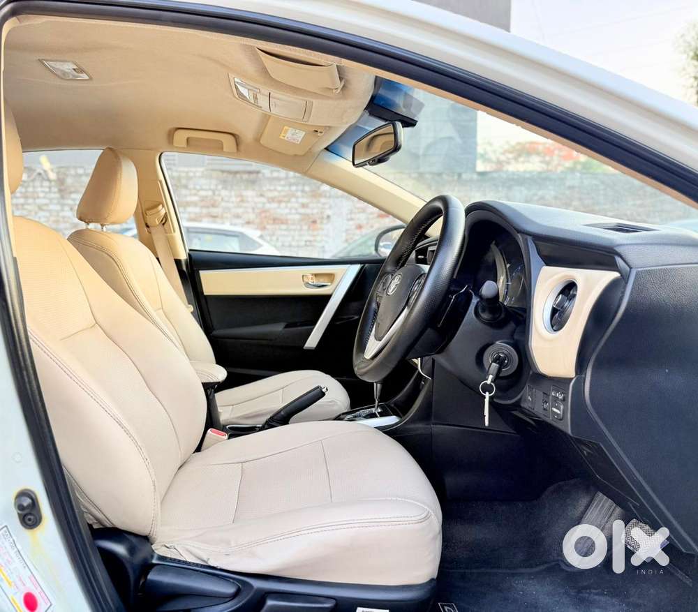 Toyota Corolla Altis [2014-2017] 1.8 G Cvt, 2017, Petrol