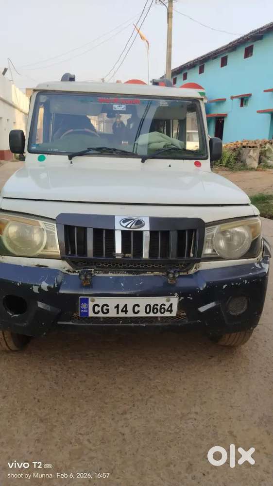 Bolero Plus 9 Seater Ac