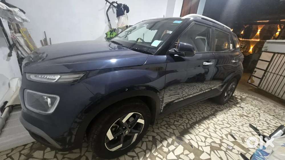 Hyundai Venue 2019 Petrol 17200 Km Driven