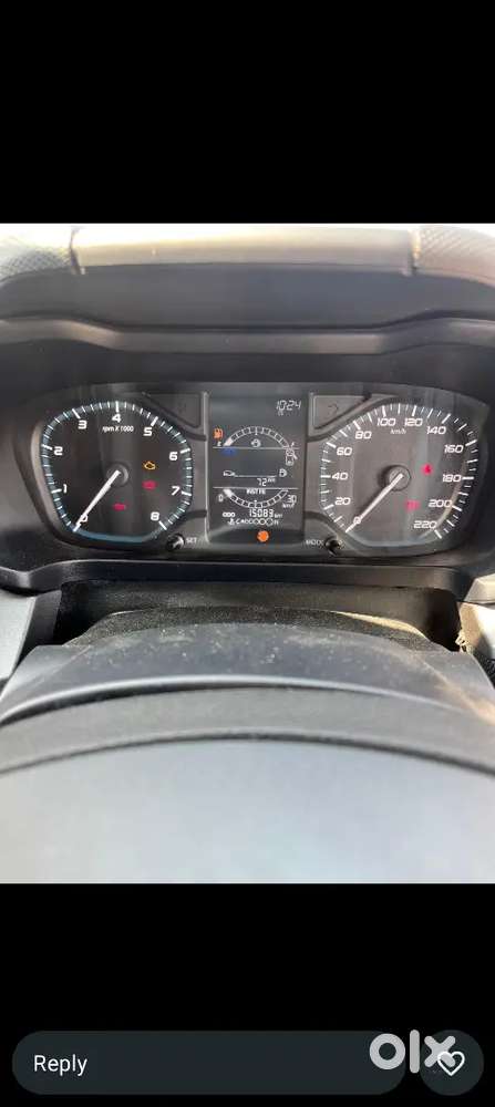 Tata Altroz Petrol 2024