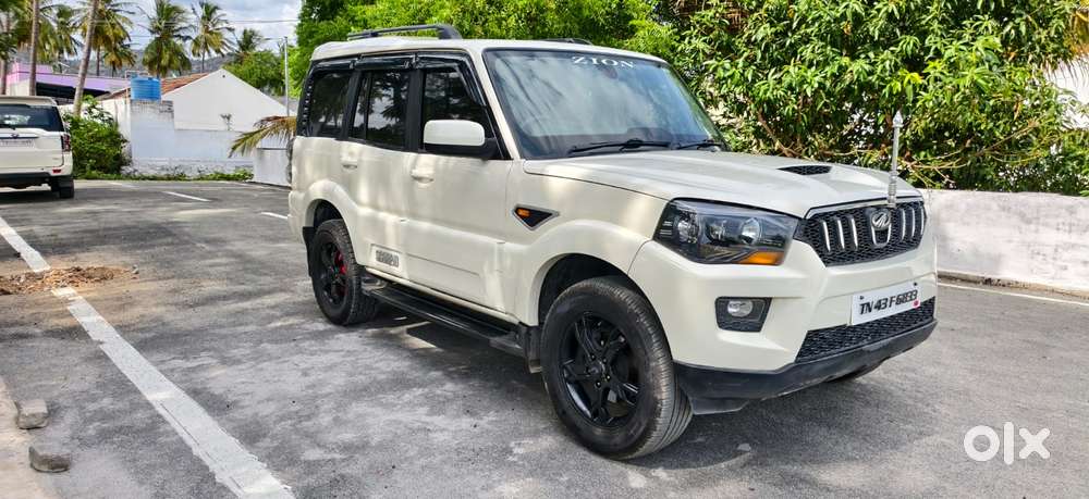 Mahindra Scorpio S10, 2015, Diesel