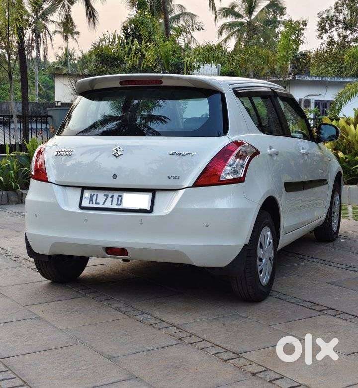 Maruti Suzuki Swift Vxi + Manual, 2016, Petrol