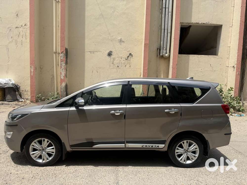 Toyota Innova Crysta [2020-ongoing] 2.7 Zx At 7 Str, 2016, Petrol