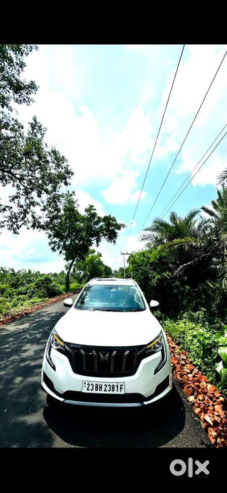 Mahindra Xuv700 2023 Petrol 5610 Km Driven