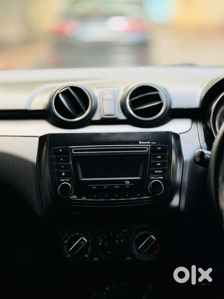 Maruti Suzuki Swift Vxi + Manual, 2018, Petrol