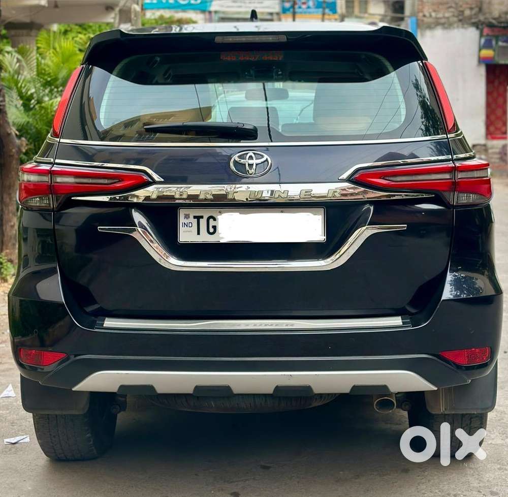 Toyota Fortuner 4x2 At 2025 Black