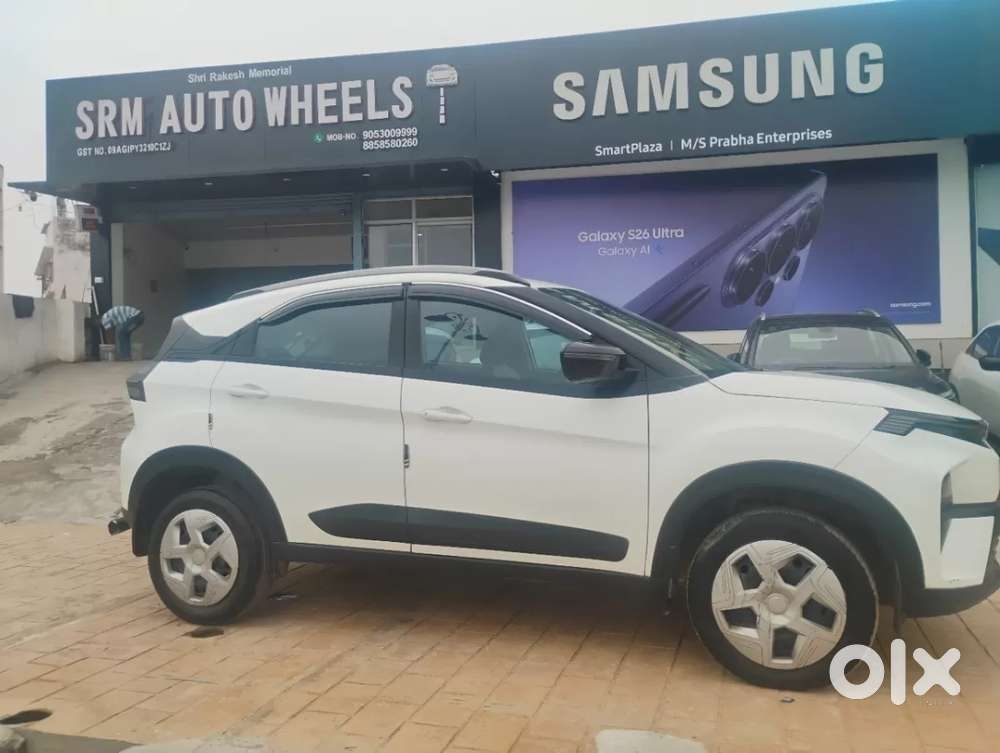Tata Nexon Pure (s) 1.2 Petrol 6amt, 2024, Petrol