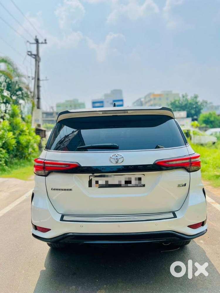 Toyota Fortuner Legender 4x4 At 2.8, 2025, Diesel