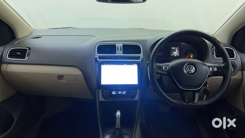 Volkswagen Vento 1.2 Tsi Highline At, 2016, Petrol