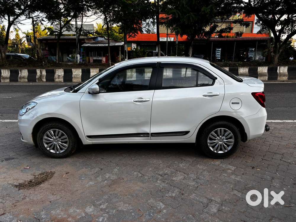 Maruti Suzuki Swift Dzire Vxi Optional, 2023, Petrol