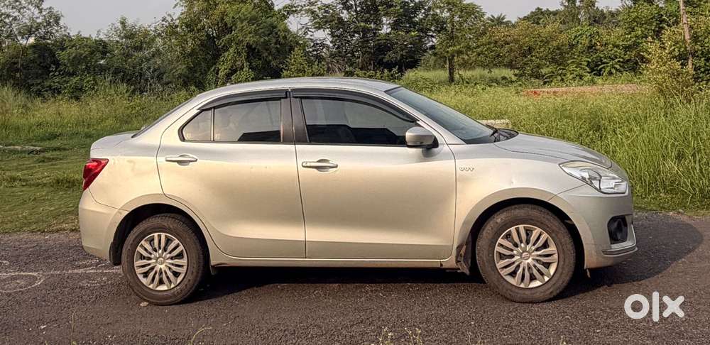 Maruti Suzuki Swift Dzire Vxi Optional, 2017, Petrol