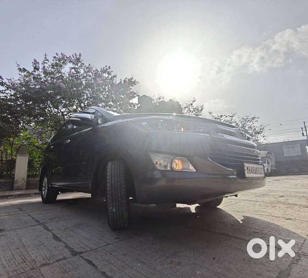 Toyota Innova Crysta 2.8 Zx At 7 Seater, 2017, Diesel