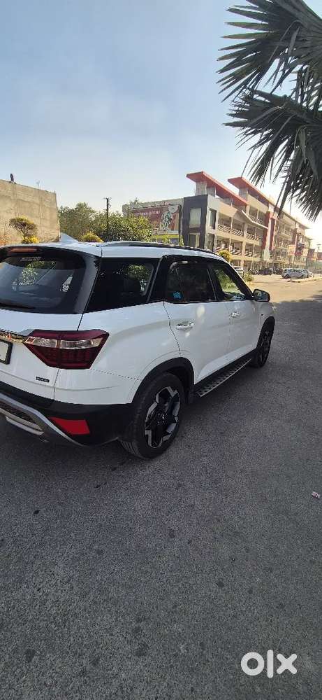 Hyundai Alcazar Signature Optional 2022 Petrol Well Maintained